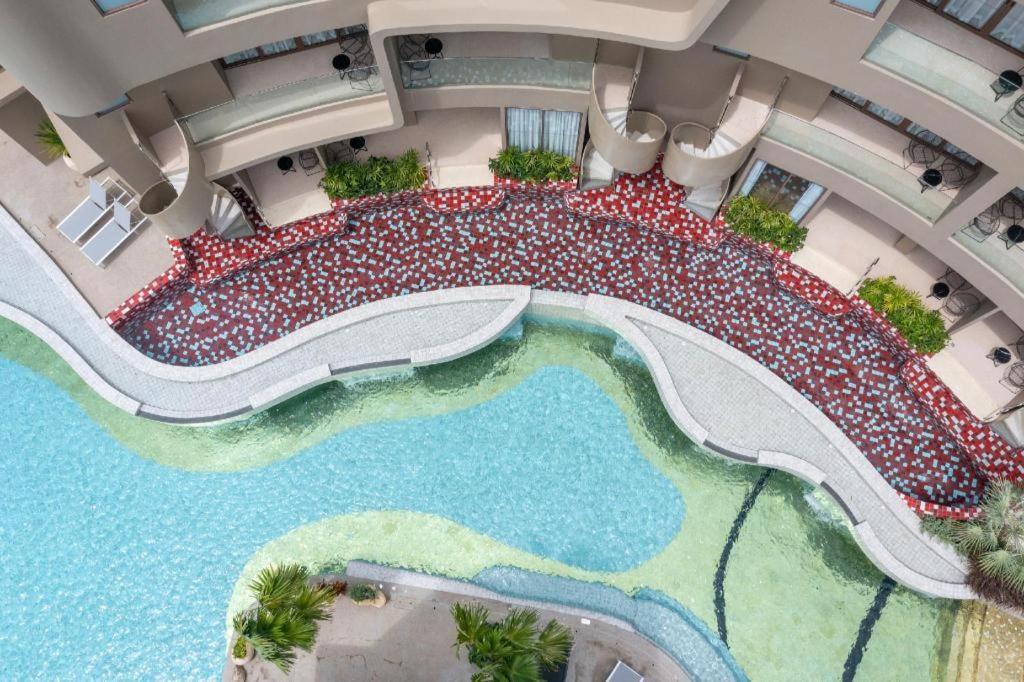 Metadee Elite Hotel Kata Beach  Buitenkant foto